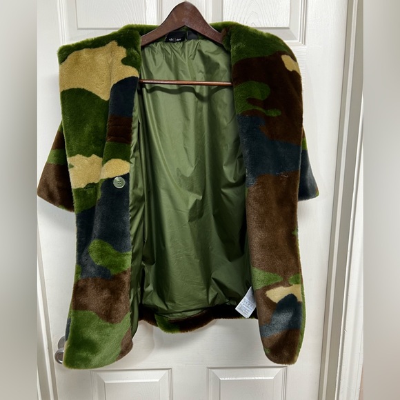 Adidas Ivy Park Beyonce Unisex Kids Sz 5/6/2XS Faux Fur Camouflage Jacket Coat - Picture 7 of 14